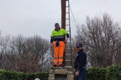 2024-03-20-Montaggio-croce-al-Boscone-3